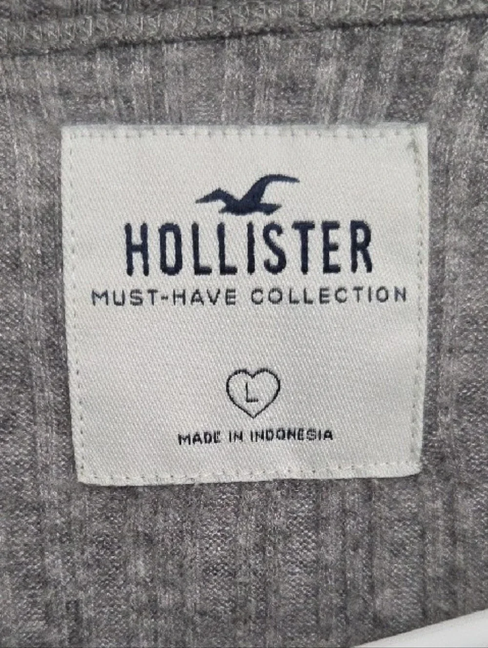 Hollister Gray Ribbed Scoop-Neck Henley Long Sleeve